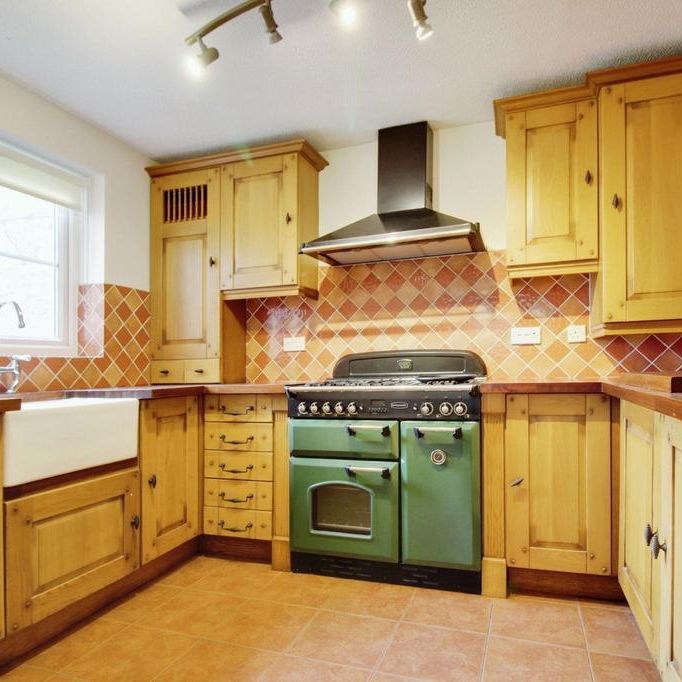 4 bedroom detached house to rent - Photo 1
