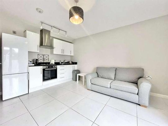 Leicester Road, New Barnet, Hertfordshire, EN5 - Photo 1