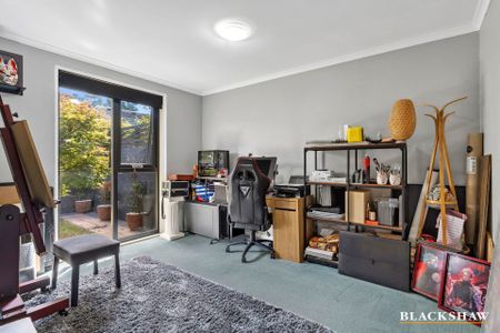 10 MacKenzie Street, Hackett ACT 2602 - House For Rent | Domain - Photo 5