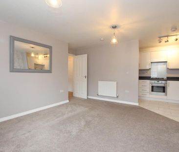 2 bedroom flat to rent - Photo 2