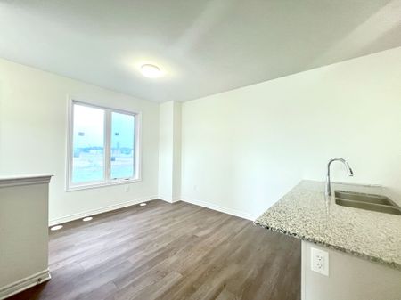 For Lease - 2 Thornbird Crescent Unit# Upper, Brampton, Ontario - Photo 5