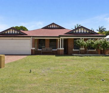 Fabulous 4 Bedroom, 2 Bathroom Home - Photo 4