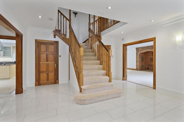 7 bedroom detached house to rent - Photo 1