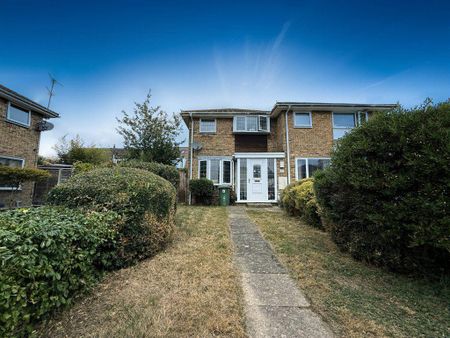 3 bedroom semi-detached house to rent - Photo 2
