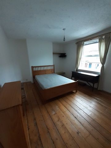 3 Bed Terraced House, Greenbank Avenue West, BS5 - Photo 3