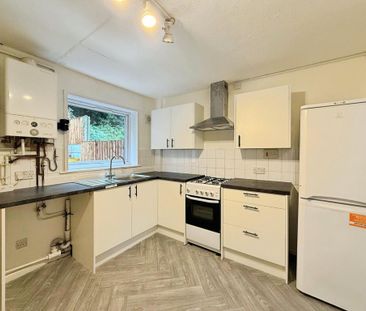 2 bedroom terraced house to rent - Photo 5