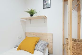 Carrer de les Beates, Barcelona, Catalonia 08003