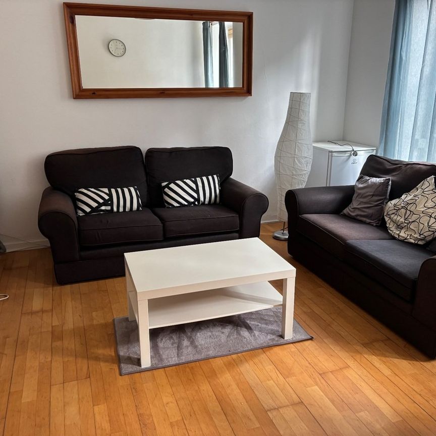 3 Bed Flat, White House, SW11 - Photo 1