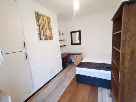 Delph Mount, Woodhouse - Photo 5