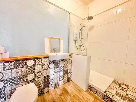 2 bedroom flat to rent - Photo 5