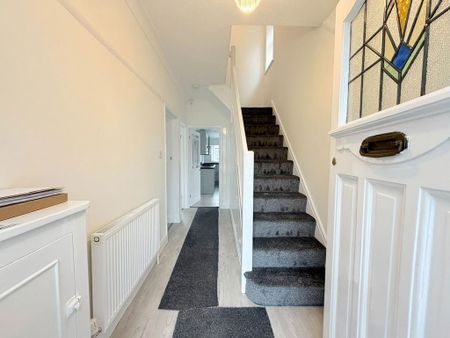 3 bedroom semi-detached house to rent - Photo 5