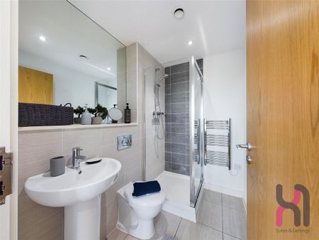 2 bedroom flat to rent - Photo 5