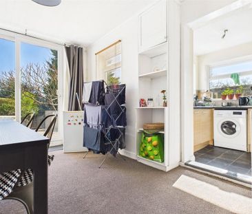 4 bedroom terraced house to rent - Photo 6