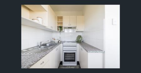 One Bedroom Spacious Residence - Photo 5