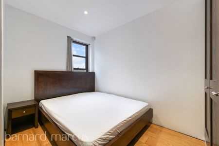 Wandsworth High Street, . - Photo 4