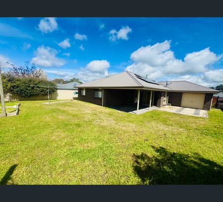 48 Molloy Drive, Orange, NSW 2800 - Photo 3