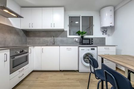 Carrer dels Germans Villalonga, Valencia, Valencian Community 46020 - Photo 3