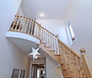 For Lease - 72 Falconridge Terrace, East Gwillimbury, Ontario - Photo 3