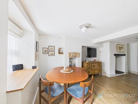 2 bedroom terraced house to rent - Photo 4