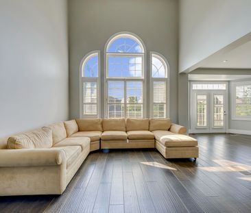 For Lease - 2344 WOODCREST Drive, Oakville, Ontario - Photo 1