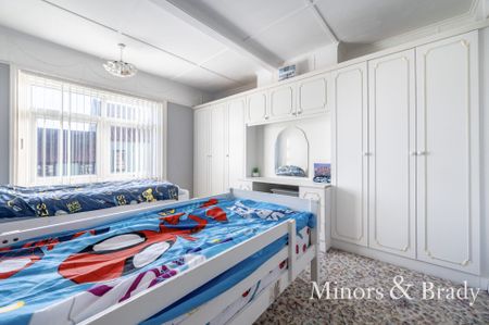 High Street, Gorleston, NR31 - Photo 3