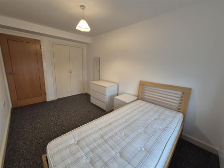 2 Bed Apartment - Photo 4