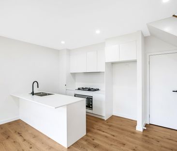 2/66 Ward Street, Glenroy VIC 3046 - Townhouse For Rent | Domain - Photo 6