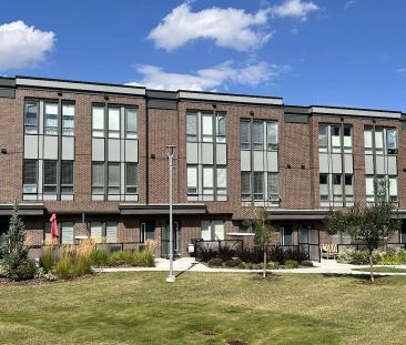 Elegant Townhouse Unit — 2 Bedrooms Townhouse - Photo 1
