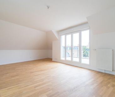 location Appartement F4 DE 85.4m² À VILLIERS SUR MARNE - Photo 2