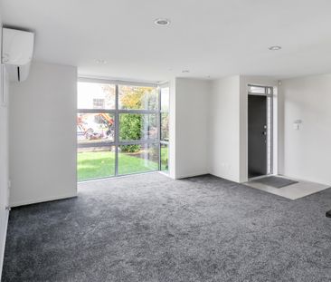 Spacious 4 bedroom home! - Photo 4