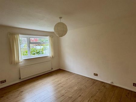 2 bedroom detached bungalow to rent - Photo 3