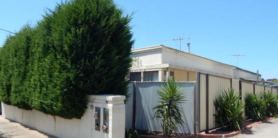 Cosy Unit in Perfect Location! - Photo 3