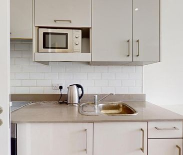 Studio to rent - Photo 6