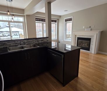 For Lease - 9 Samba Street, Richmond Hill, Ontario - Photo 4