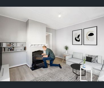 THE BEST NEST IN THE VILLAGE! - Photo 2