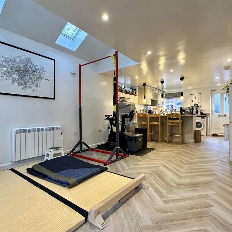 1 bedroom house to rent - Photo 1