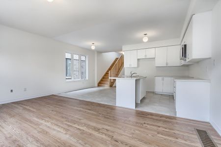 For Lease - 15 Durham Avenue, Barrie, Ontario - Photo 4