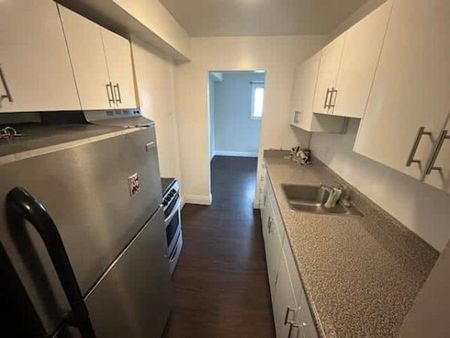 286 Conacher Dr, Unit 201, Kingston, ON - Photo 4
