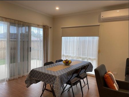 5 Socrates Crescent, Officer VIC 3809 - House For Rent | Domain - Photo 2