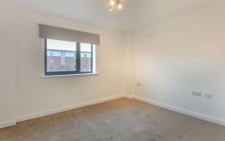 A modern two bedroom apartment with balcony & off-street parking - Photo 4