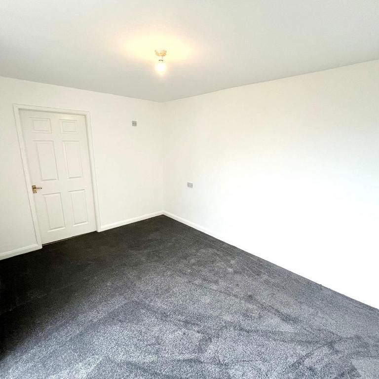 4 bedroom property to rent - Photo 1