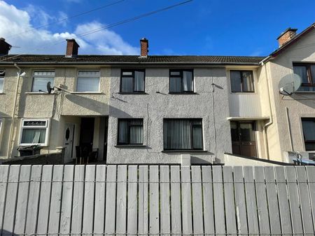 16 Innis Avenue, Derrycoole Way, - Photo 3