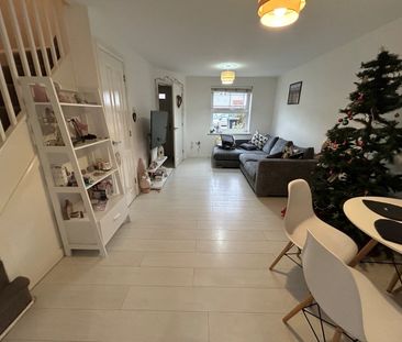 3 bedroom terraced house to rent - Photo 1