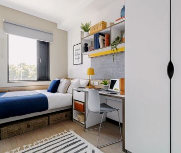 7 Bed Standard Ensuite - Photo 2