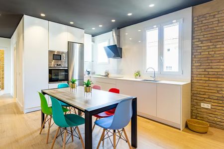 Carrer de lOmet, Valencia, Valencian Community 46011 - Photo 4