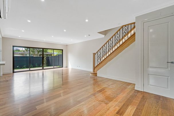 12A Browning Drive, Glen Waverley - Photo 1