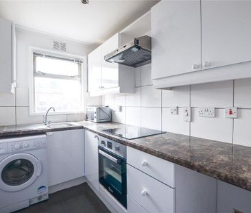 Parking to rent - Photo 2