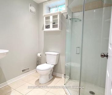 For Lease - 153 Summerlyn Trail, Bradford West Gwillimbury, Ontario - Photo 5