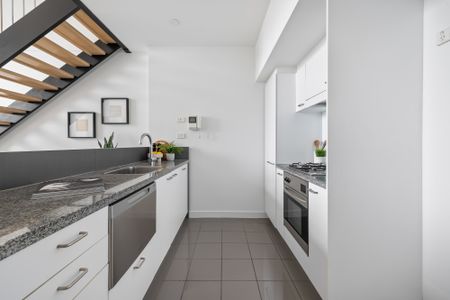 102/220 Commercial Road, Prahran VIC 3181 - Apartment For Rent | Domain - Photo 2