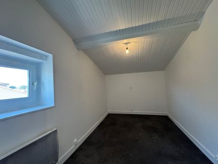 A LOUER - APPARTEMENT T4 81M² - TERNAY CENTRE Ternay (69360) - Photo 2